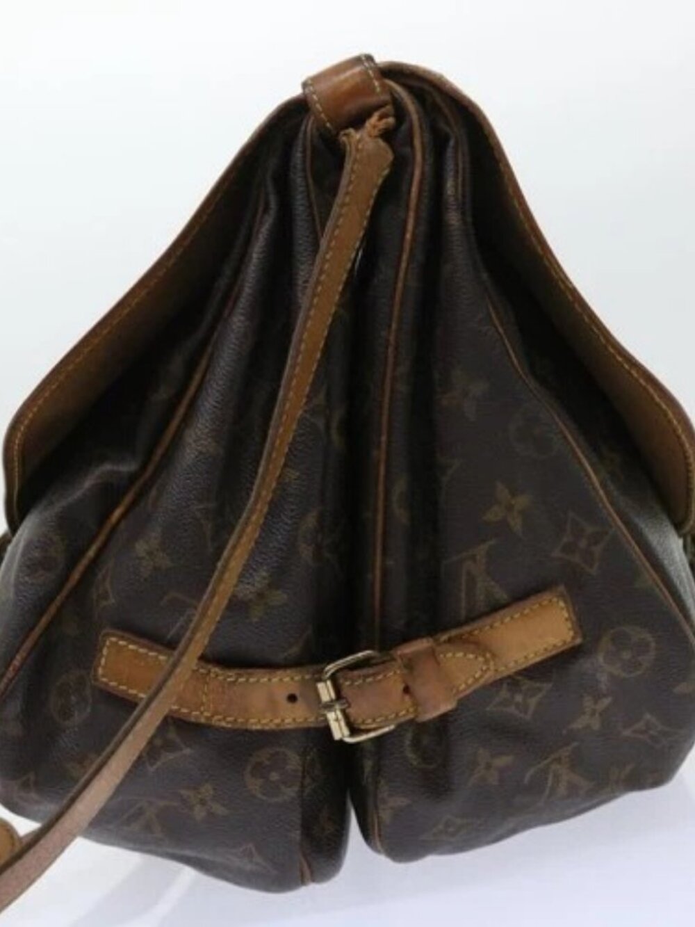 LOUIS VUITTON Monogram Saumur 35 Shoulder Bag - Picture 3 of 16
